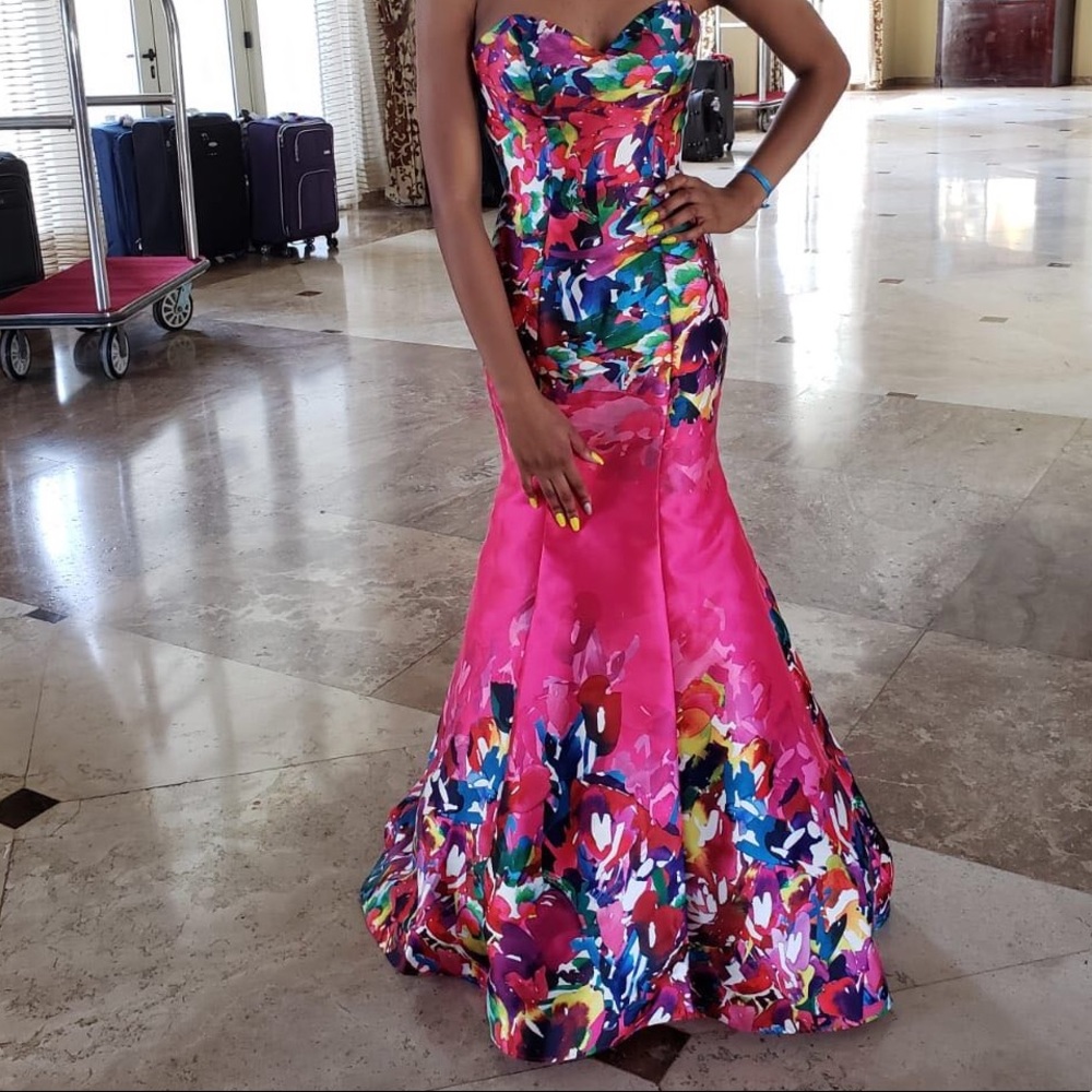 Mermaid dress, Ellie Wilde designer dress